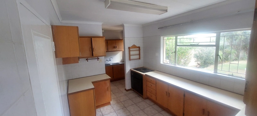 To Let 3 Bedroom Property for Rent in Pentagon Park Free State